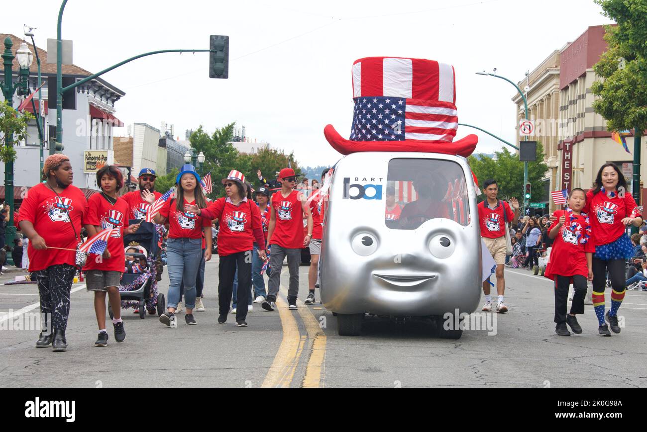 july 4th parade in alameda