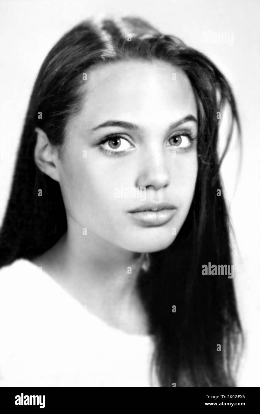 1992 , Los Angeles , USA : The celebrated american actress ANGELINA JOLIE Voight ( born 4 june 1975 ) when was young , aged 17, photo from HIGH SCHOOL YEARBOOK . Unknown photographer .- HISTORY - FOTO STORICHE - ATTRICE - MOVIE - CINEMA  - personalità da da giovane giovani - personality personalities when was young - ANNUARIO SCOLASTICO - SEX SYMBOL - TEENAGER - PORTRAIT- RITRATTO --- ARCHIVIO GBB Stock Photo