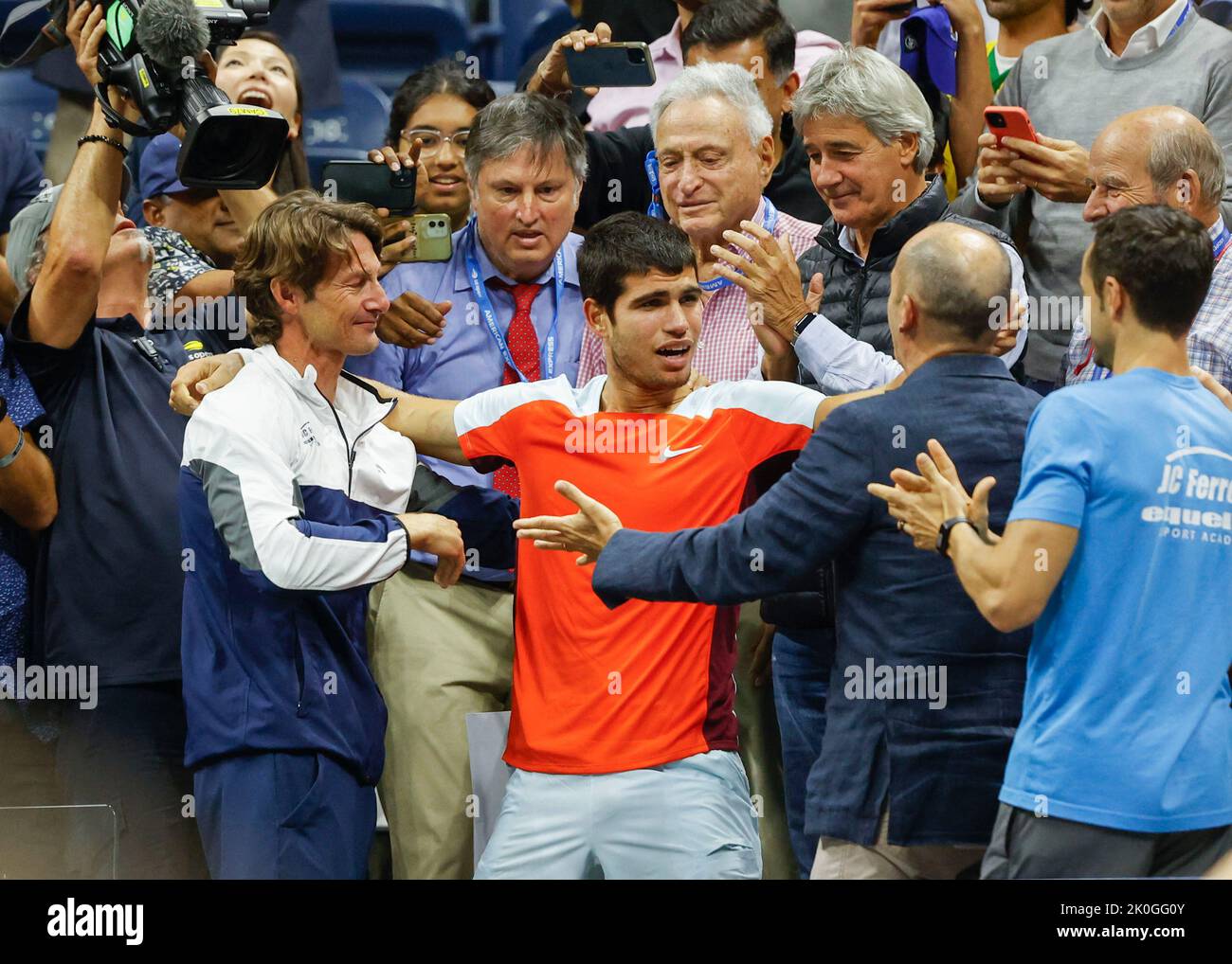 New York, USA, 11th.September 2022. Spanish tennis player Carlos Alcaraz celebrating with his team in the players box during the Mens Final of the US  Open Championships, Billie Jean King National Tennis Center on Sunday 11September 2022. © Juergen Hasenkopf / Alamy Live News Stock Photo