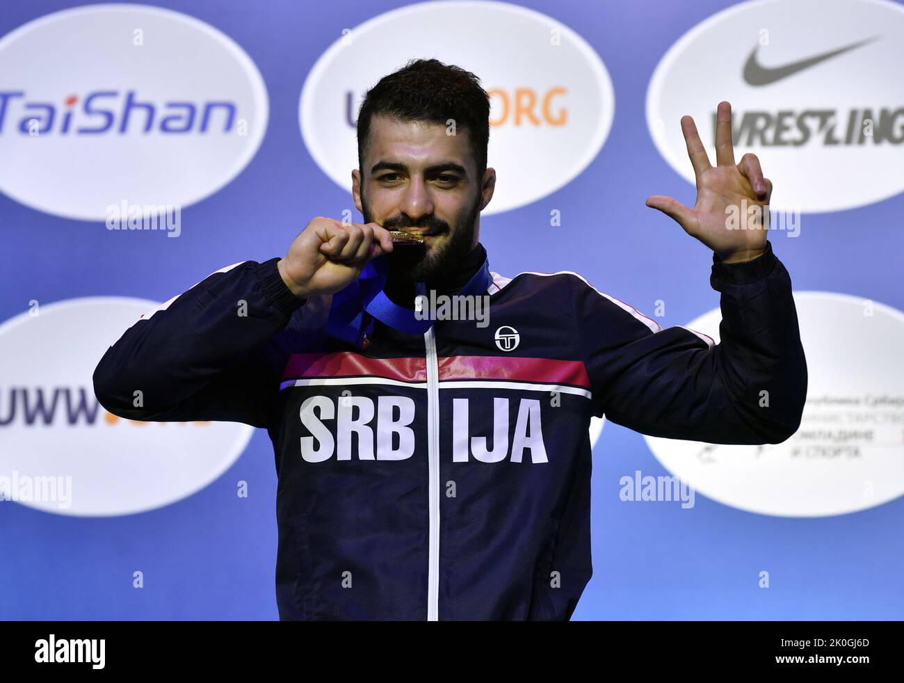 Belgrade. 11th Sep, 2022. Gold medalist Serbia's Ali Arsalan celebrates