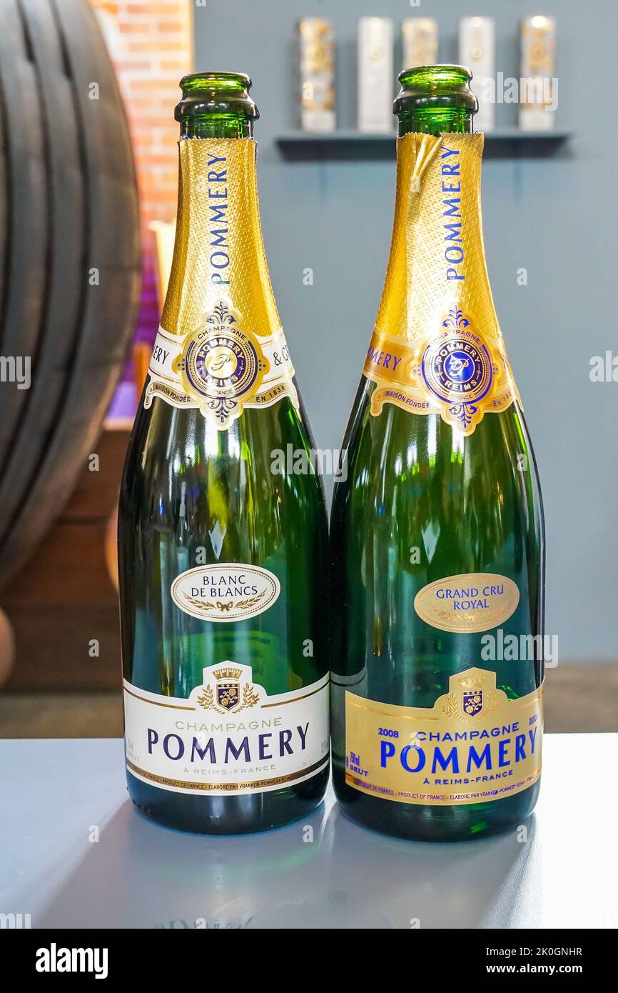 Champagne Pommery's “Louis Meets Poppy” - COOL HUNTING®