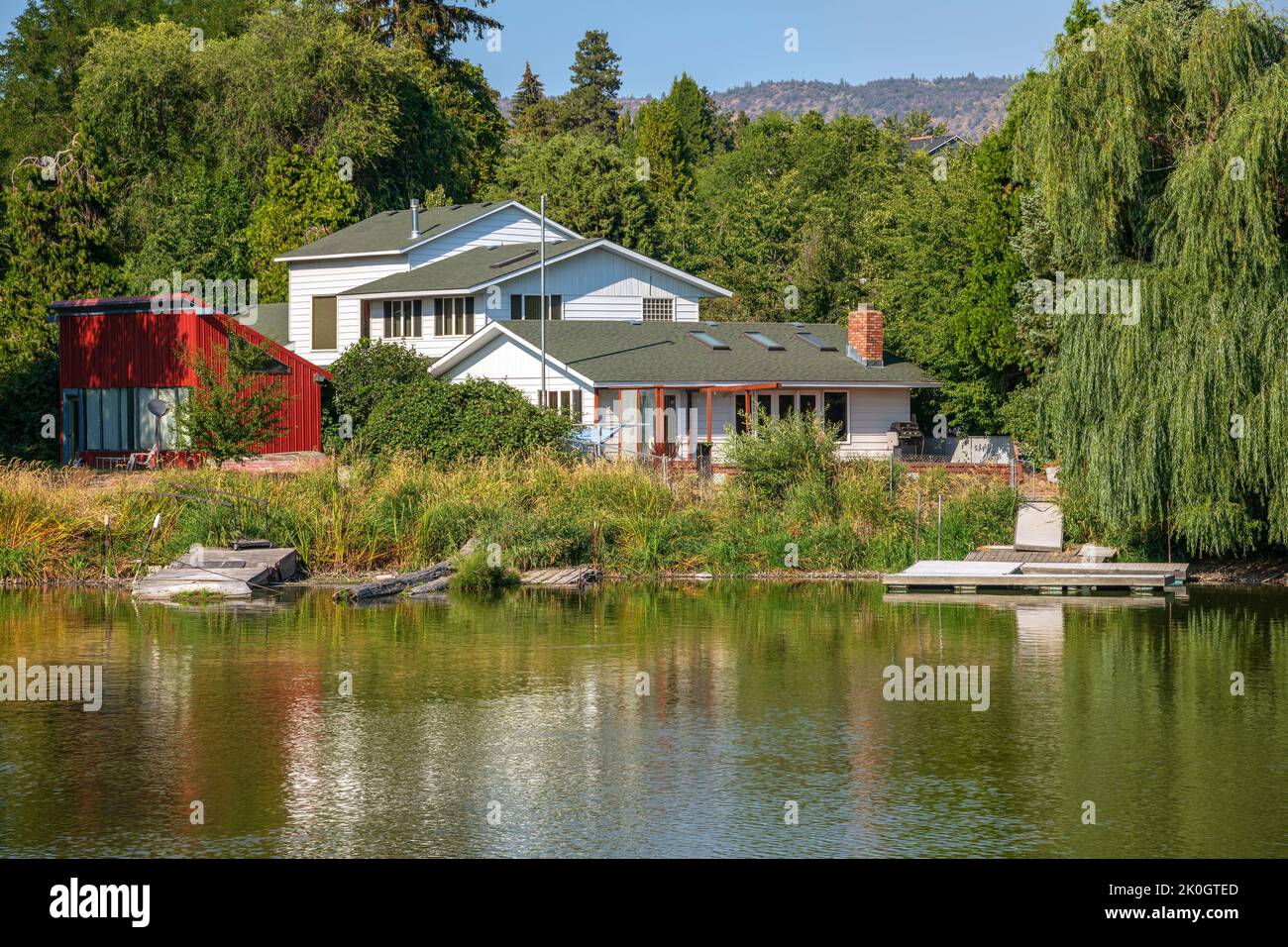 Pelican Marina neighborhood homes and lake in Klamath Falls Oregon. Stock Photo