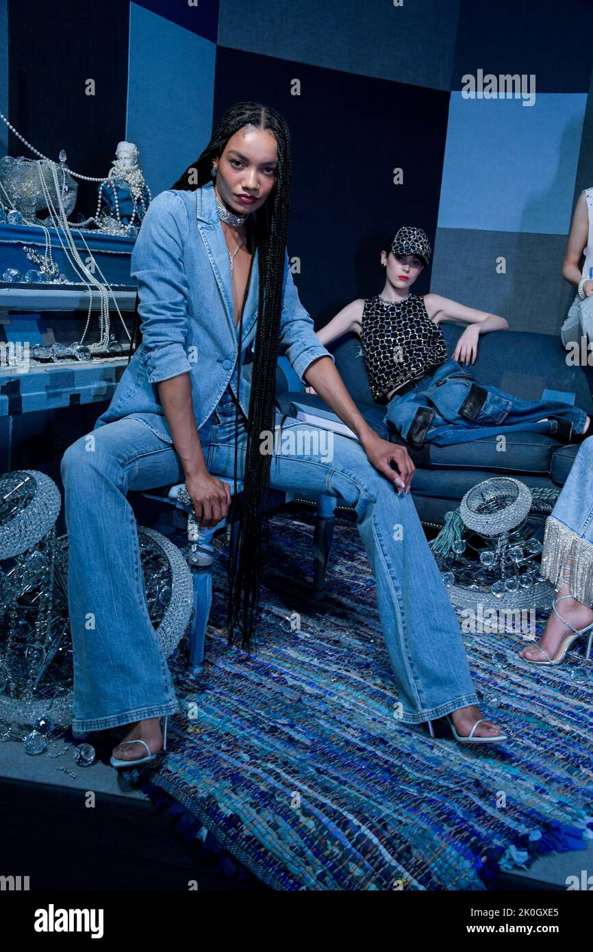 New York, USA. 10th Sep, 2022. The Alice and Olivia Spring 2023 ...