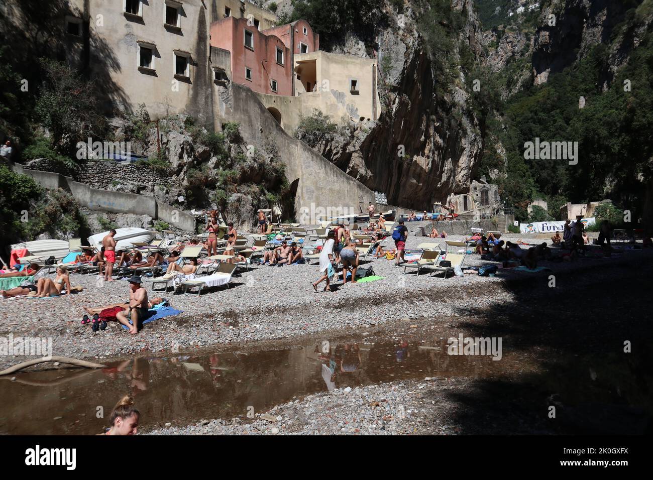 Sentiero sul fiume hi-res stock photography and images - Alamy