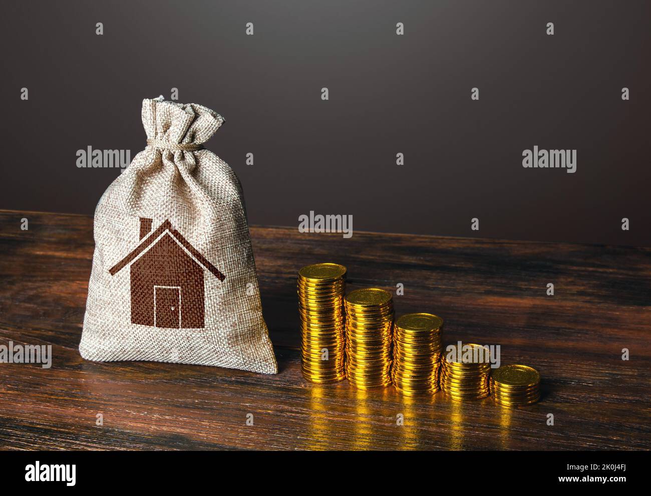 Raise money to buy a new home. Economy on household bills. Energy efficiency and cash saving. Profit from investment in real estate rental. Loan mortg Stock Photo