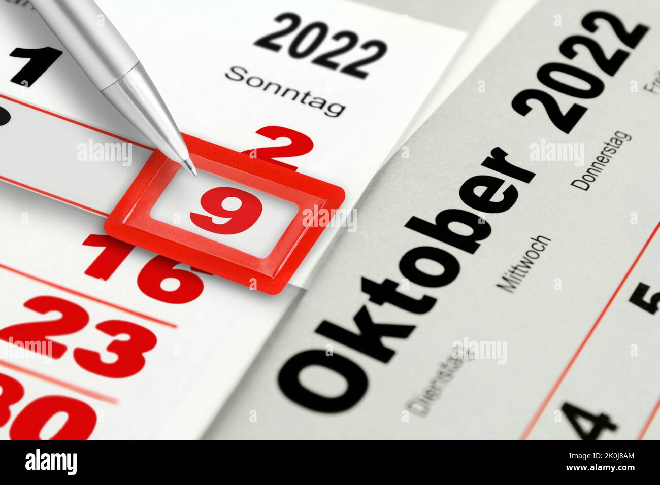 German calendar 2022  Sunday  October 9  Tuesday Wednesday Thursday Friday Stock Photo