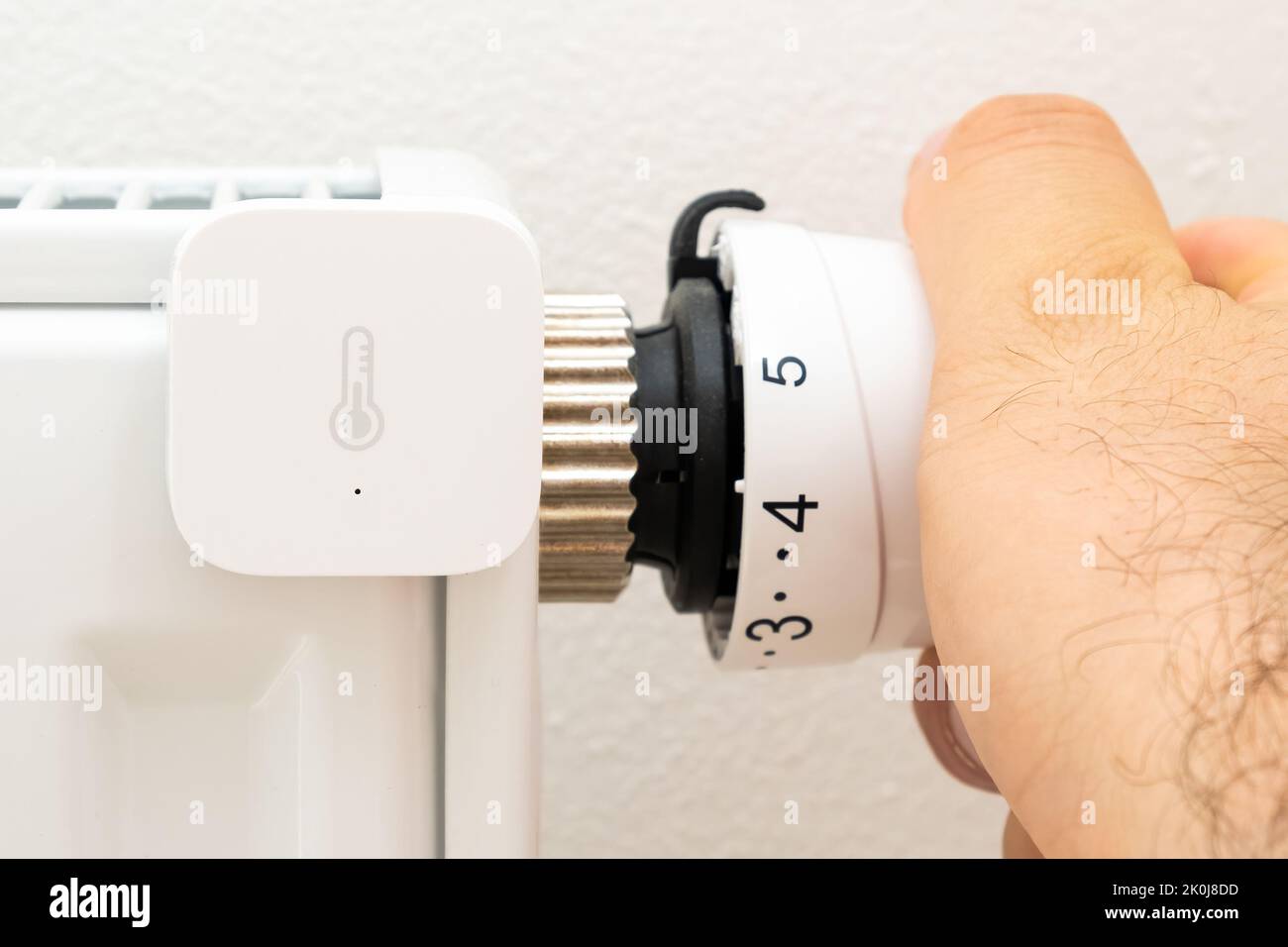 Heat sensor on the battery for temperature control and mens hand