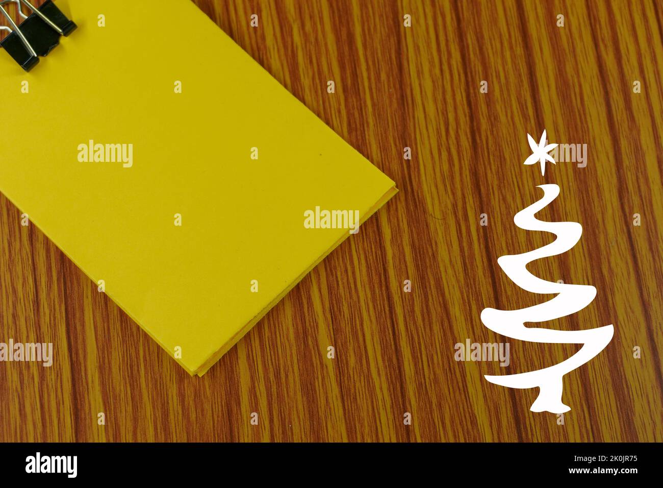 Sticky note christmas tree hi-res stock photography and images - Alamy