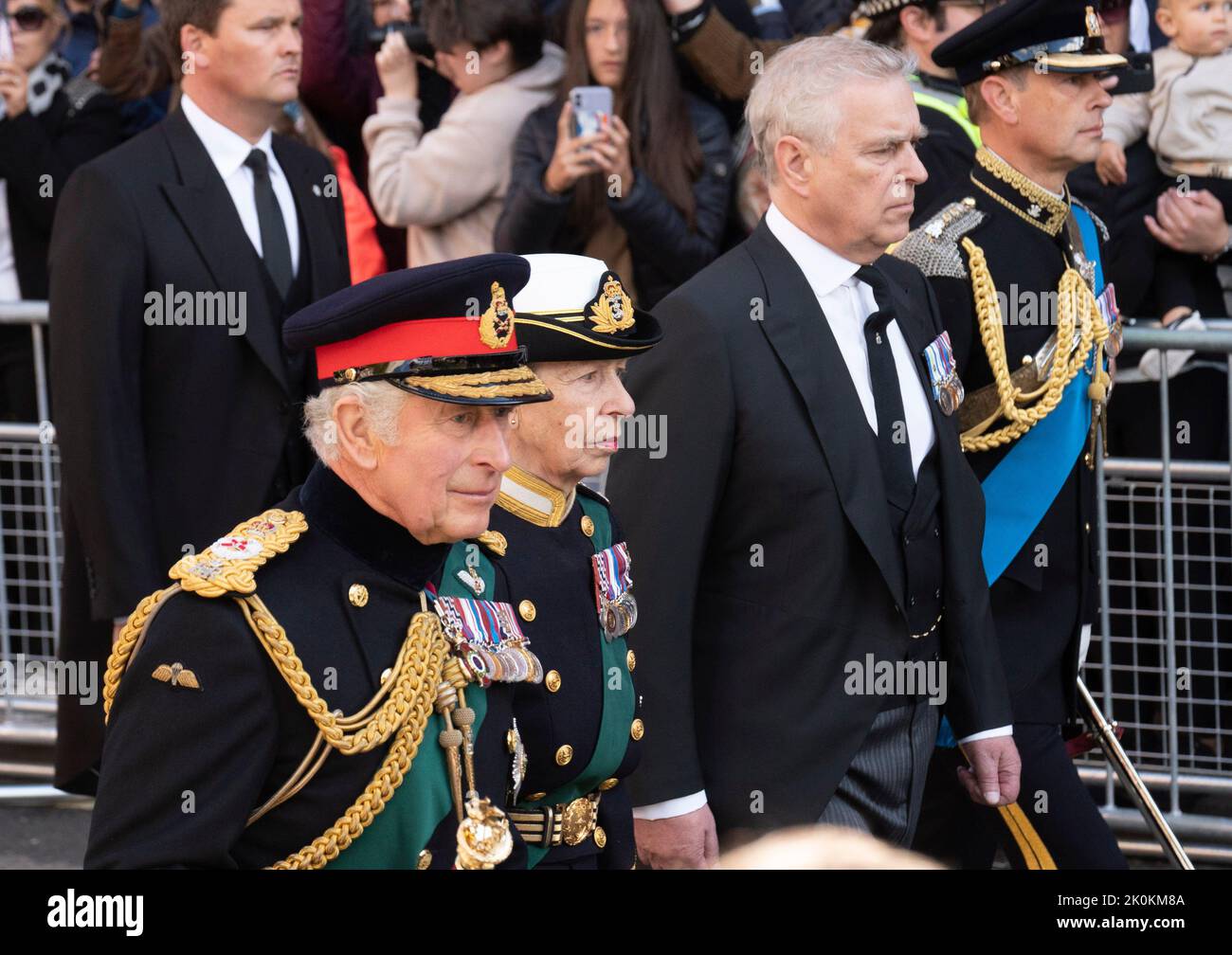 Edinburgh, Scotland, UK. 12th September 2022. King Charles III walks behind hearse carrying body of his mother Queen Elizabeth II along the Royal Mile to St Giles Cathedral in Edinburgh where she will lie to allow the public to pay respects.  Iain Masterton/Alamy Live News Stock Photo
