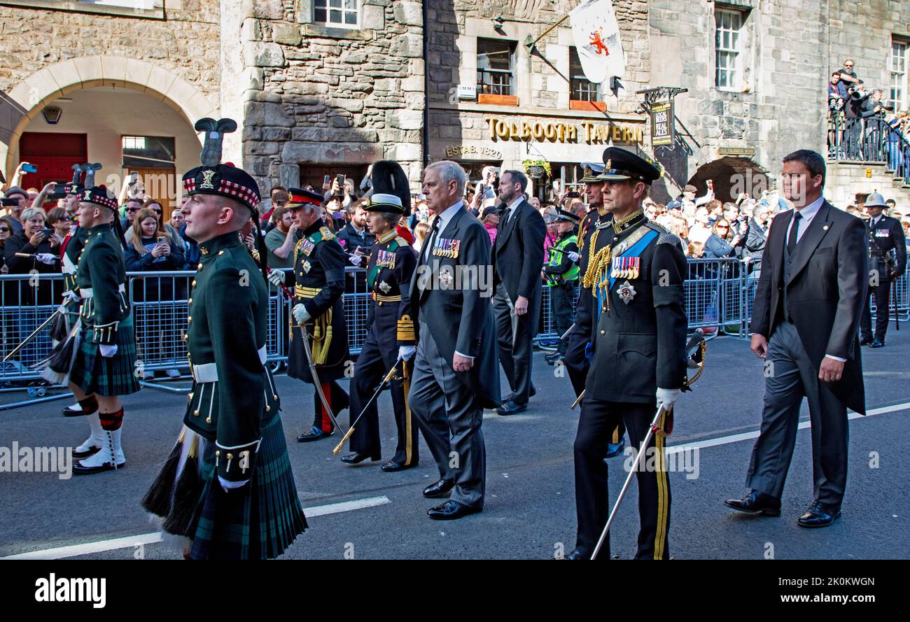 Royal Mile Edinburgh, Scotland, UK. 12th September 2022. Funeral