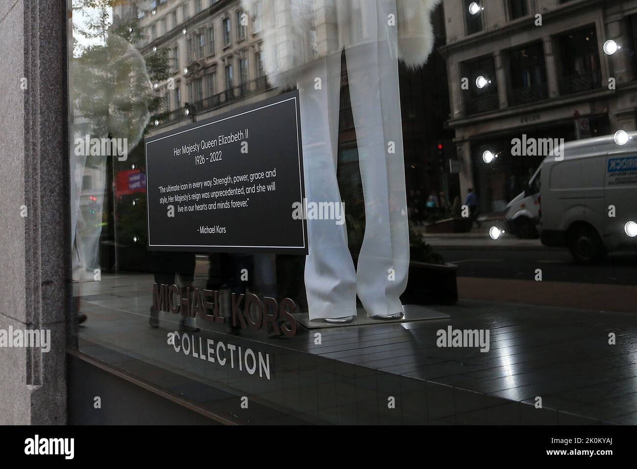 Designer brand Michael Kors display a tribute to Queen Elizabeth II at Burlington  Arcade, Piccadilly, London, United Kingdom. 12th Sep, 2022. (Photo by  Carlton Myrie/News Images) in London, United Kingdom on 9/12/2022. (