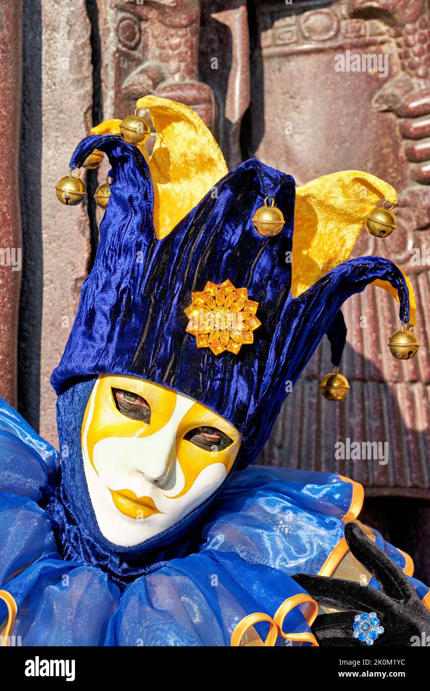 Blue and yellow carnival costume hi-res stock photography and images ...