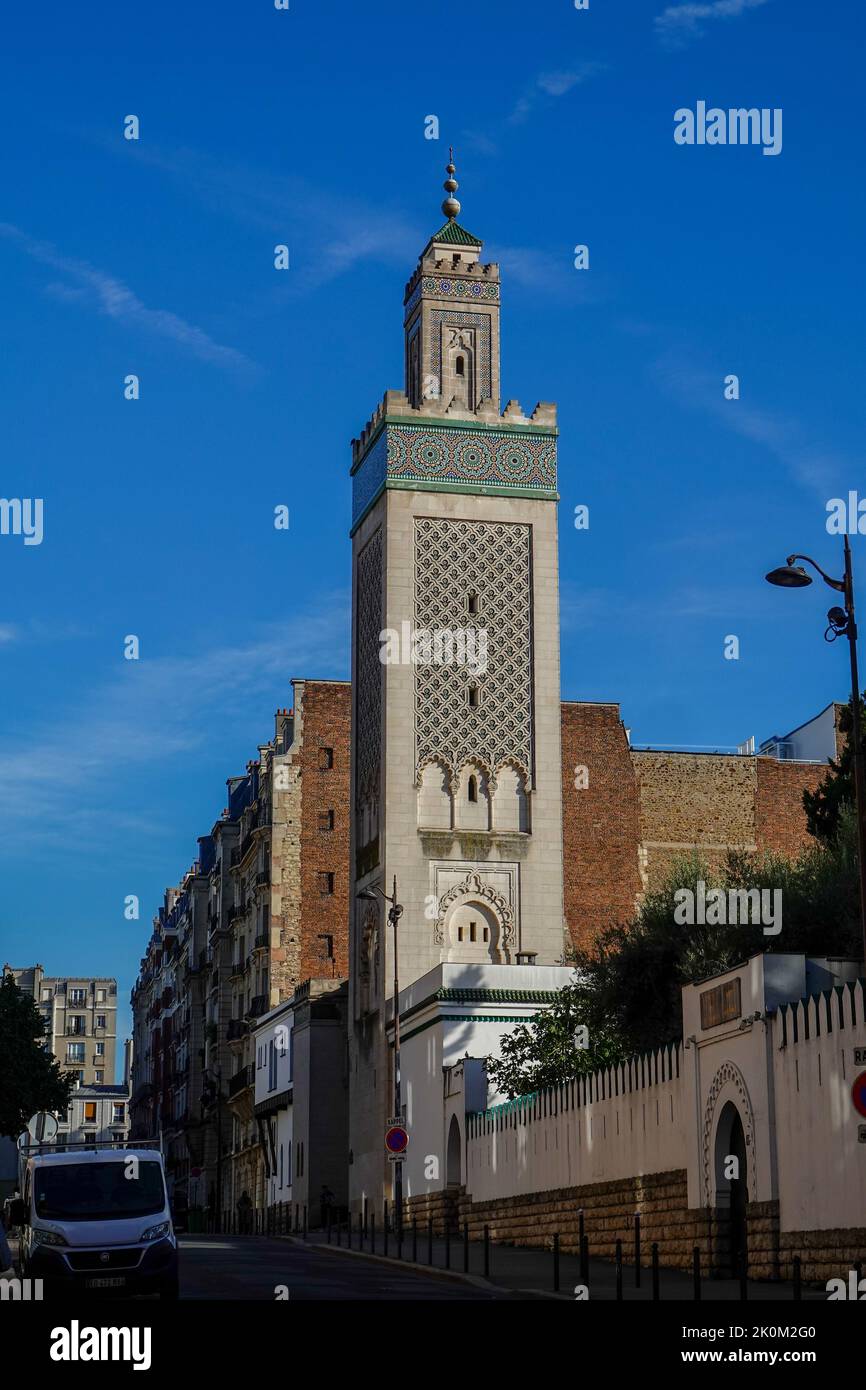 The minaret of the Great Mosque of Paris showing its crenellated balustrade, 5th arrondissement, Paris, France. Stock Photo