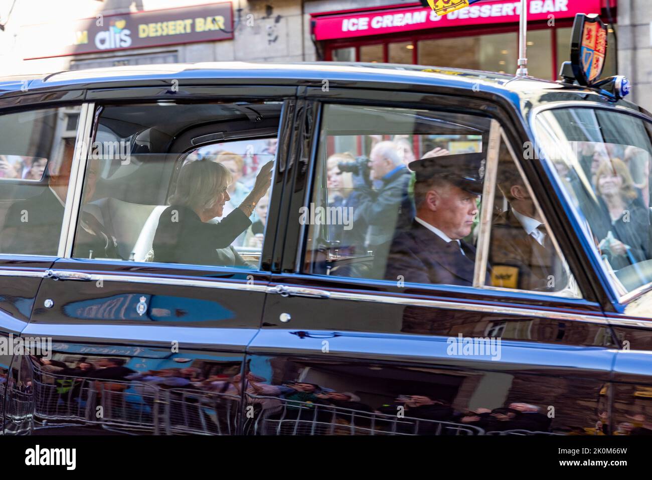 Edinburgh, Scotland, 12/09/2022, The coffin of Queen Elizabeth was