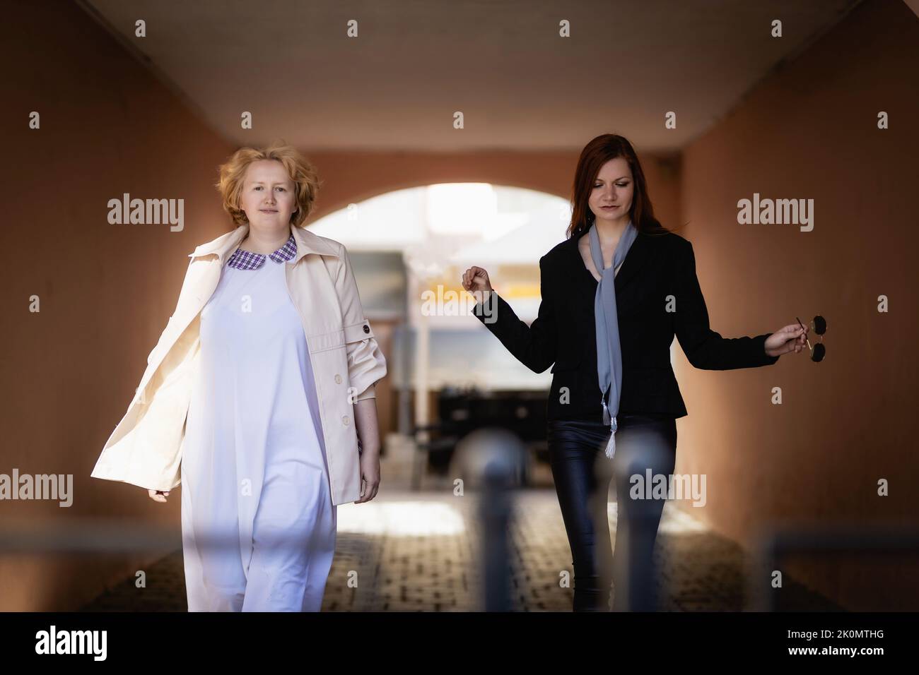 Two blonde women together hi-res stock photography and images - Alamy