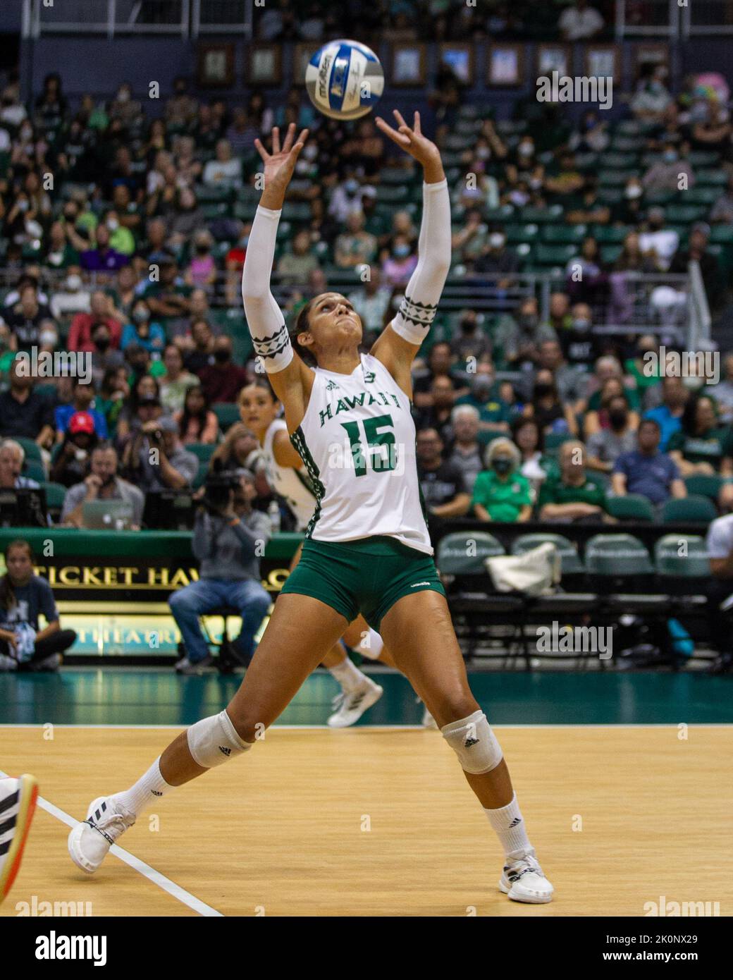 September 4, 2022 Hawaii setter Mylana Byrd (15) sets the ball during