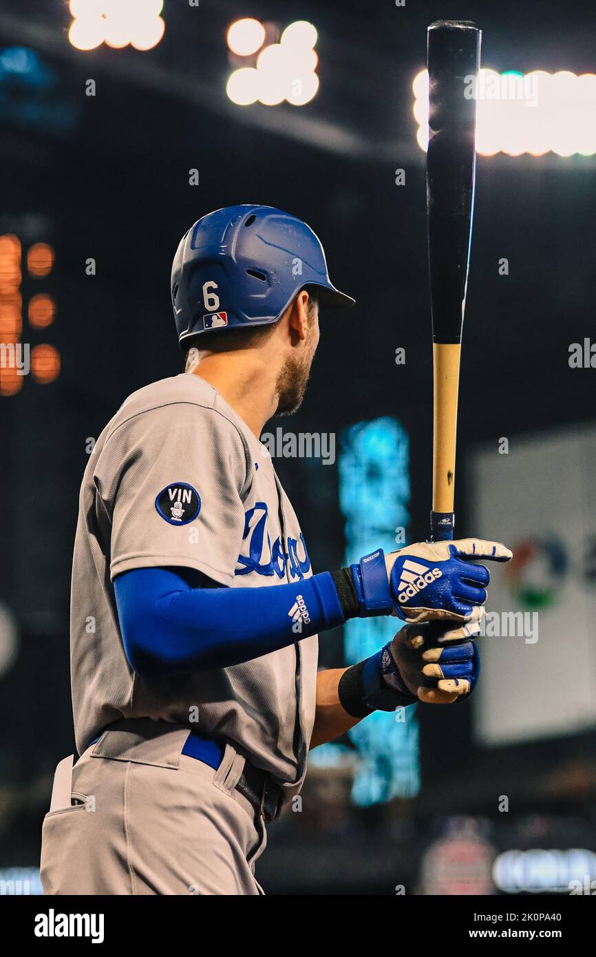 Los Angeles Dodgers shortstop Trea Turner (6) stands in the on-deck ...