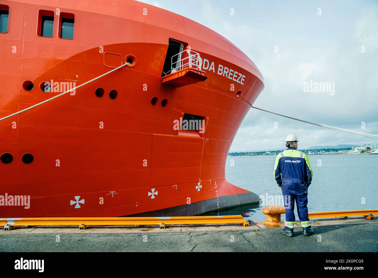 oslo-20220912-the-norwegian-offshore-wind-ship-edda-breeze-is-moored