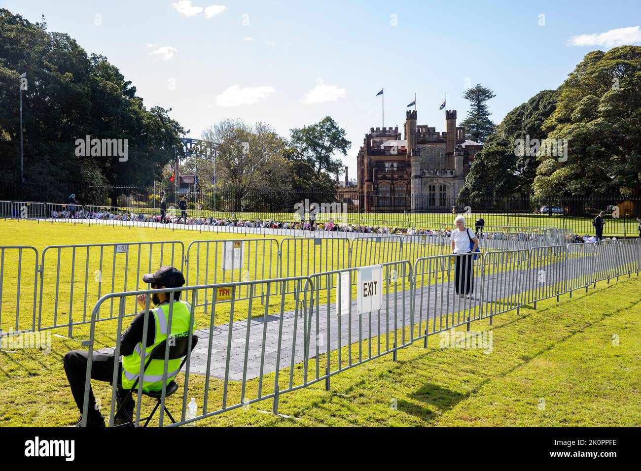 Death of Queen Elizabeth II, route for mourners to leave flowers and pay respects at Government House in Sydney city centre,NSW,Australia Stock Photo