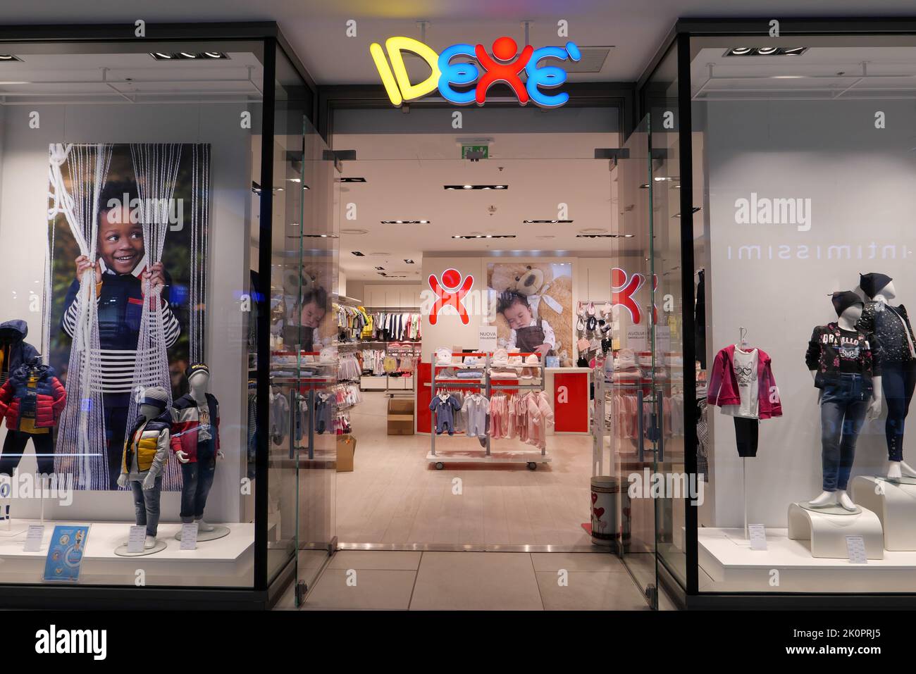 IDEXE CHILDREN'S CLOTHING STORE ENTRANCE Stock Photo