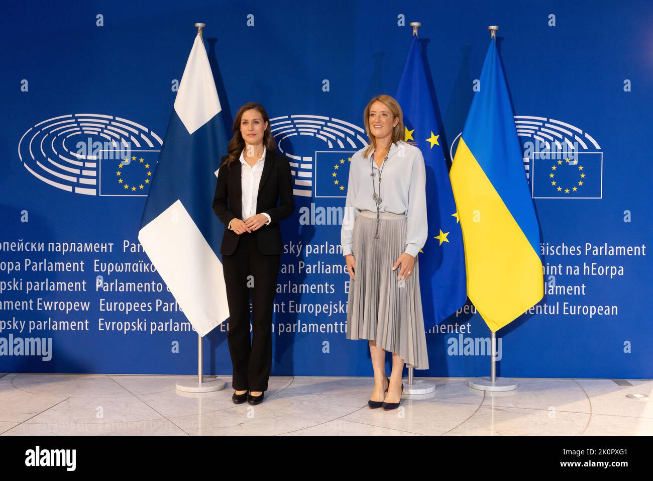 13 September 2022, France, Straßburg: Sanna Marin (SDP, l), Prime Minister of Finland, and Roberta Metsola (Partit Nazzjonalista), President of the European Parliament, stand in the European Parliament building. MEPs will discuss uniform rules for minimum wages in the EU on Tuesday. In addition, several votes, for example, on the protection of forests in third countries are on the agenda. Photo: Philipp von Ditfurth/dpa Stock Photo