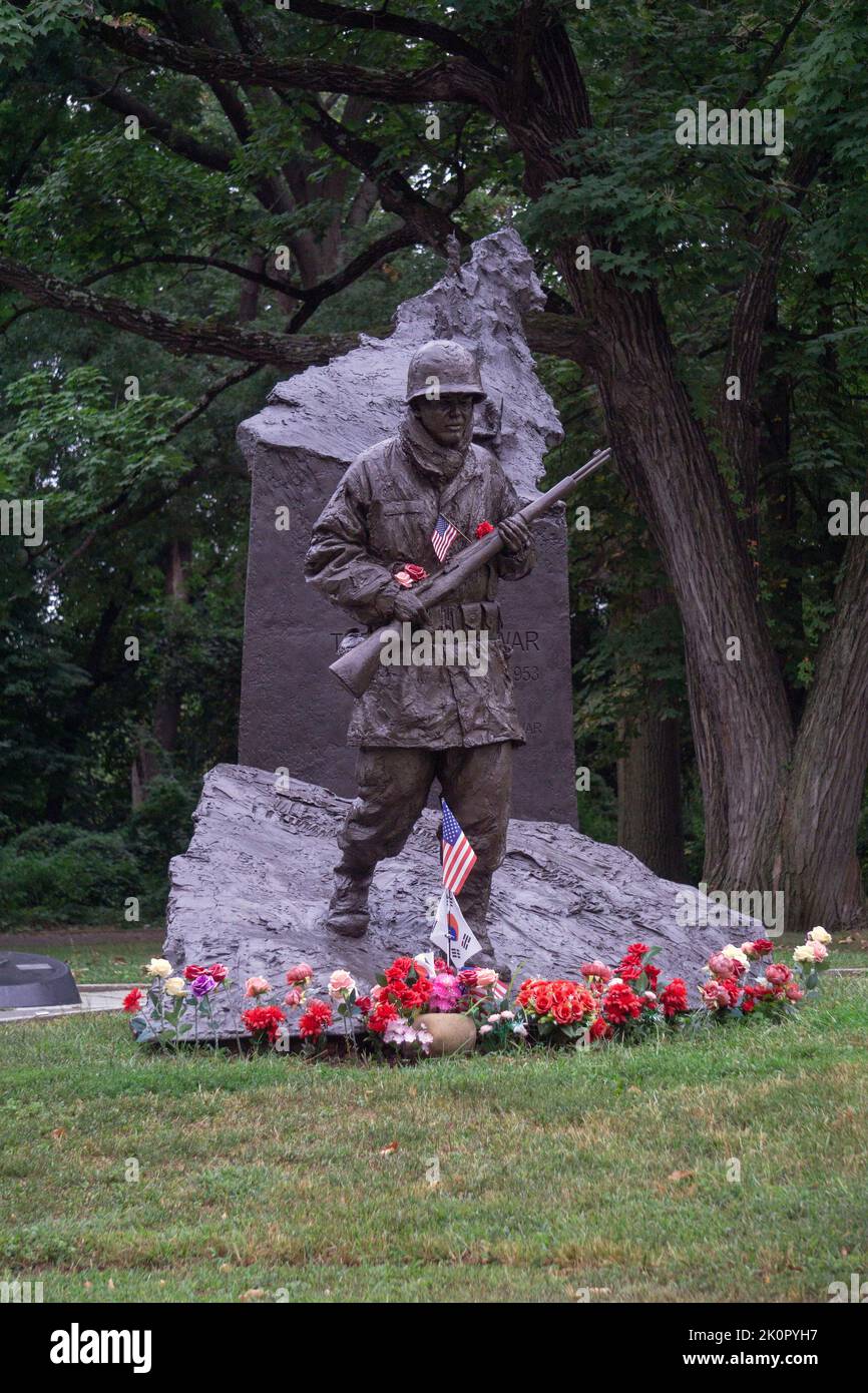 The bronze Korean War Monument in Kissena Park by sculptor William Crozier. In Flushing, Queens, an area with a large Korean American population. Stock Photo