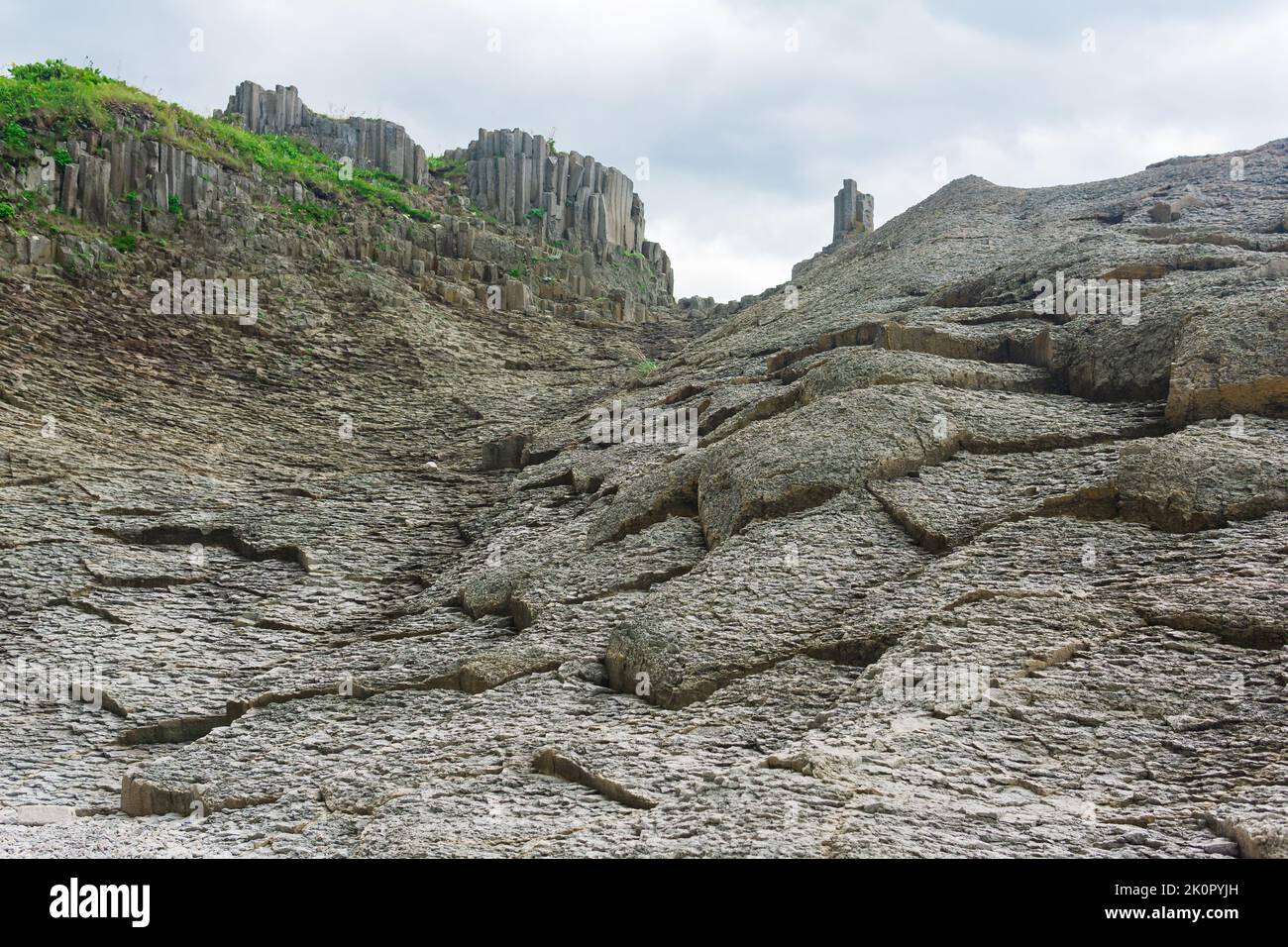 Amazing landscape causeway coast hi-res stock photography and images ...