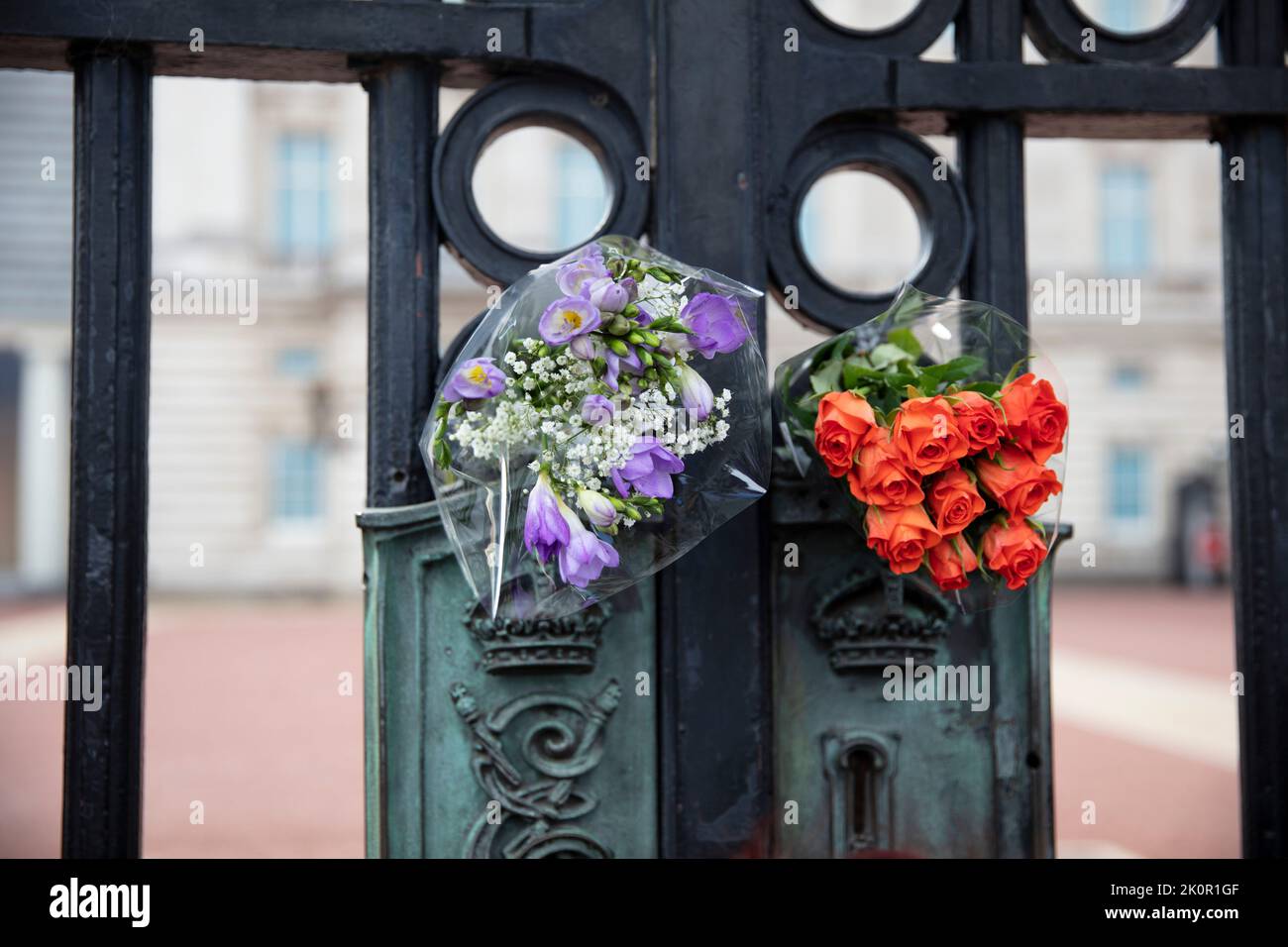 LONDON, UK September 2022 Flowers on the gates of Buckingham Palace