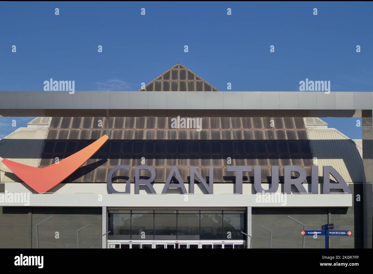 Shopping mall valencia spain hi-res stock photography and images - Alamy