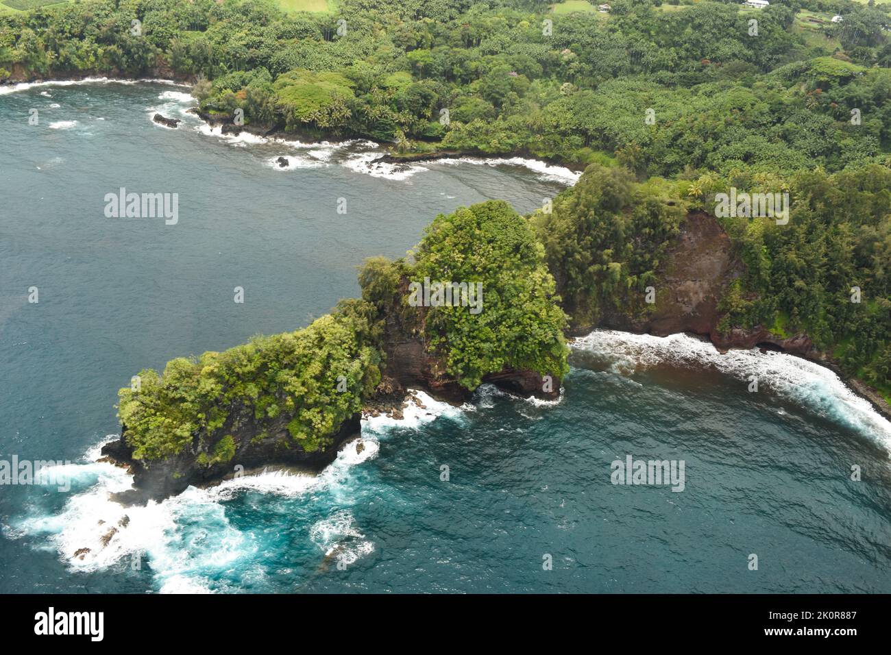 An aerial view of the Onomea Arch and Onomea Bay in Hawaii Stock Photo