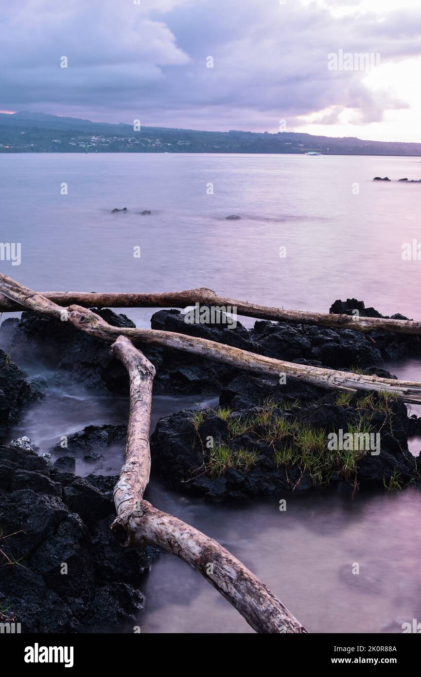 2025年新作アイテムが続々登場 Hilo Page - images and photography stock hi-res beach hawaii 写真・グラフィック
