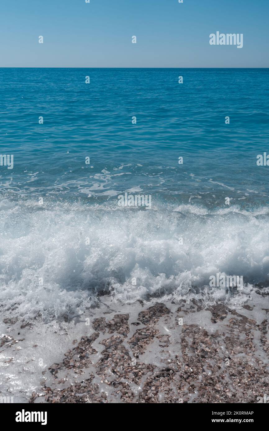 Vertical shot beautiful foamy hi-res stock photography and images - Alamy