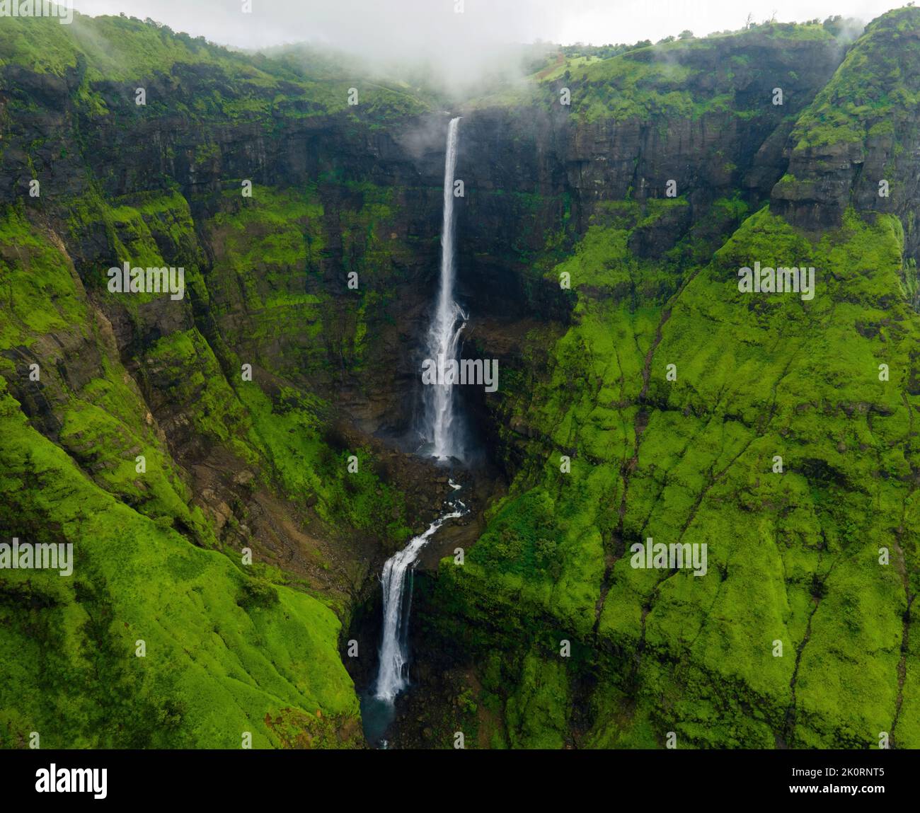 The mighty Kalu Waterfalls at Malshej Ghat - Maharashtra, India Stock Photo