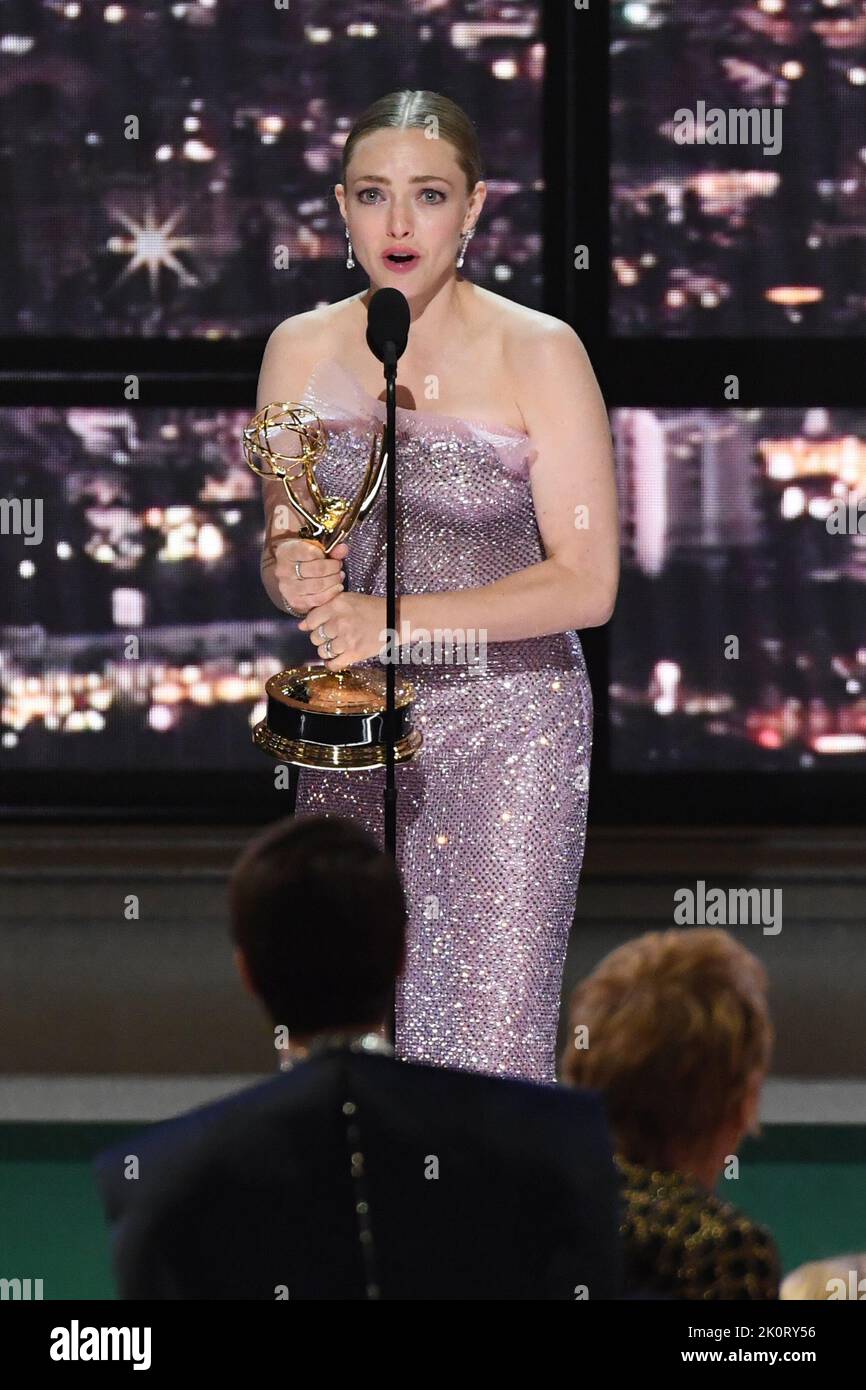 Amanda seyfried the dropout hi-res stock photography and images - Alamy