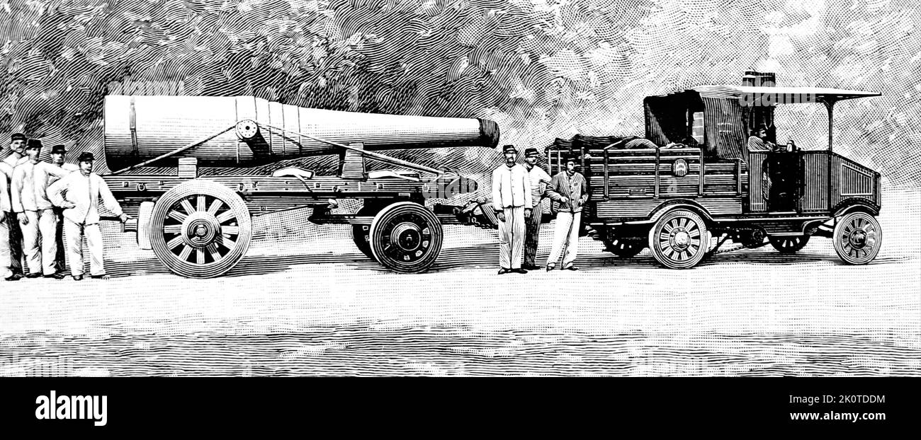 Scotte steam traction unit; drawing a French army cannon 1900 Stock Photo