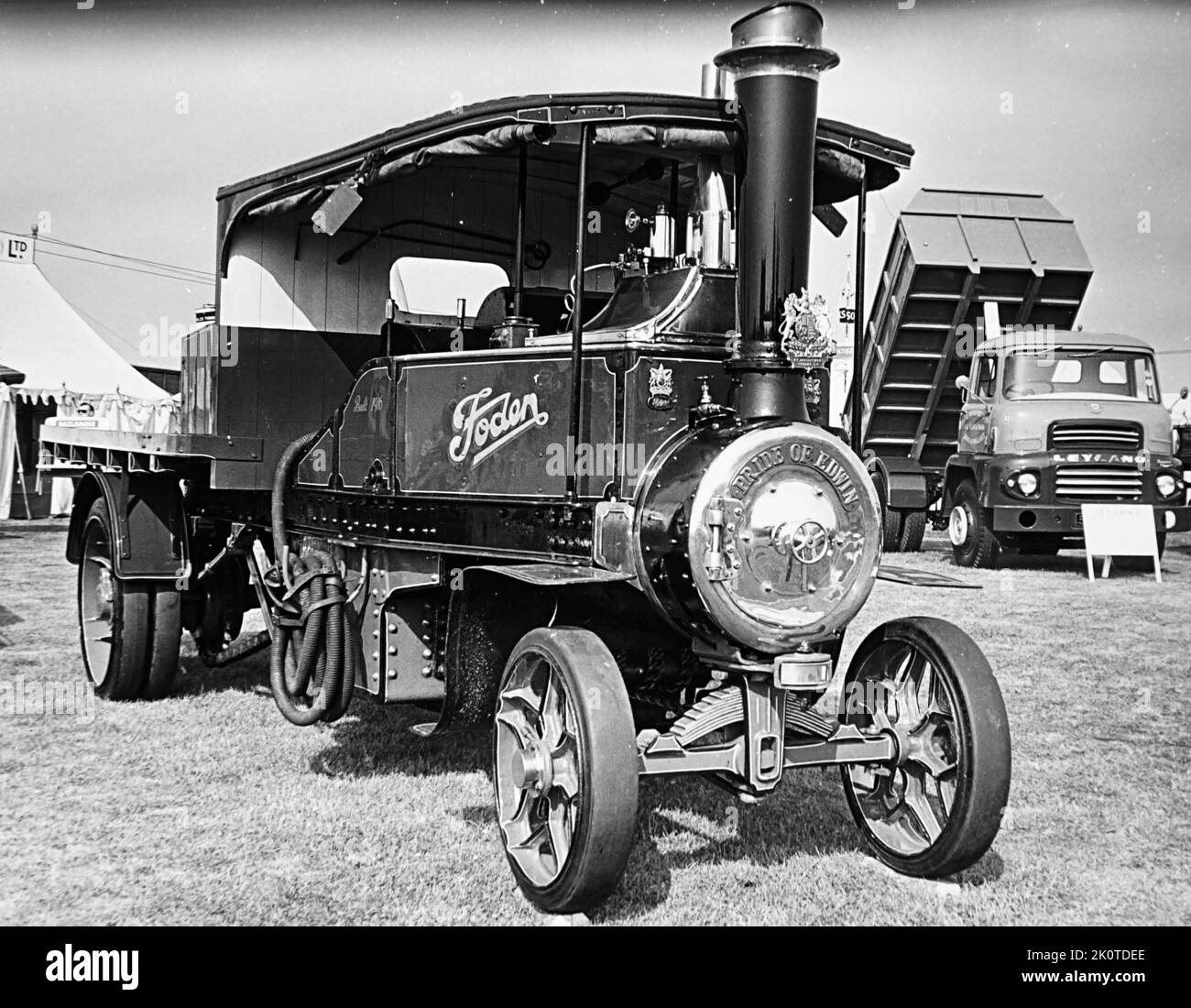 Foden Steam Wagon 'The Pride of Edwin' 1916. Foden Trucks was a British truck and bus manufacturing company which has its origins in Sandbach, Cheshire in 1856. 'Pride of Edwin' Works Number 6368. Registered 'M 8118' July 1916 new to The Portsmouth & Gosport Gas, Coke & Light Company. 5 ton Compound engined steam wagon Stock Photo