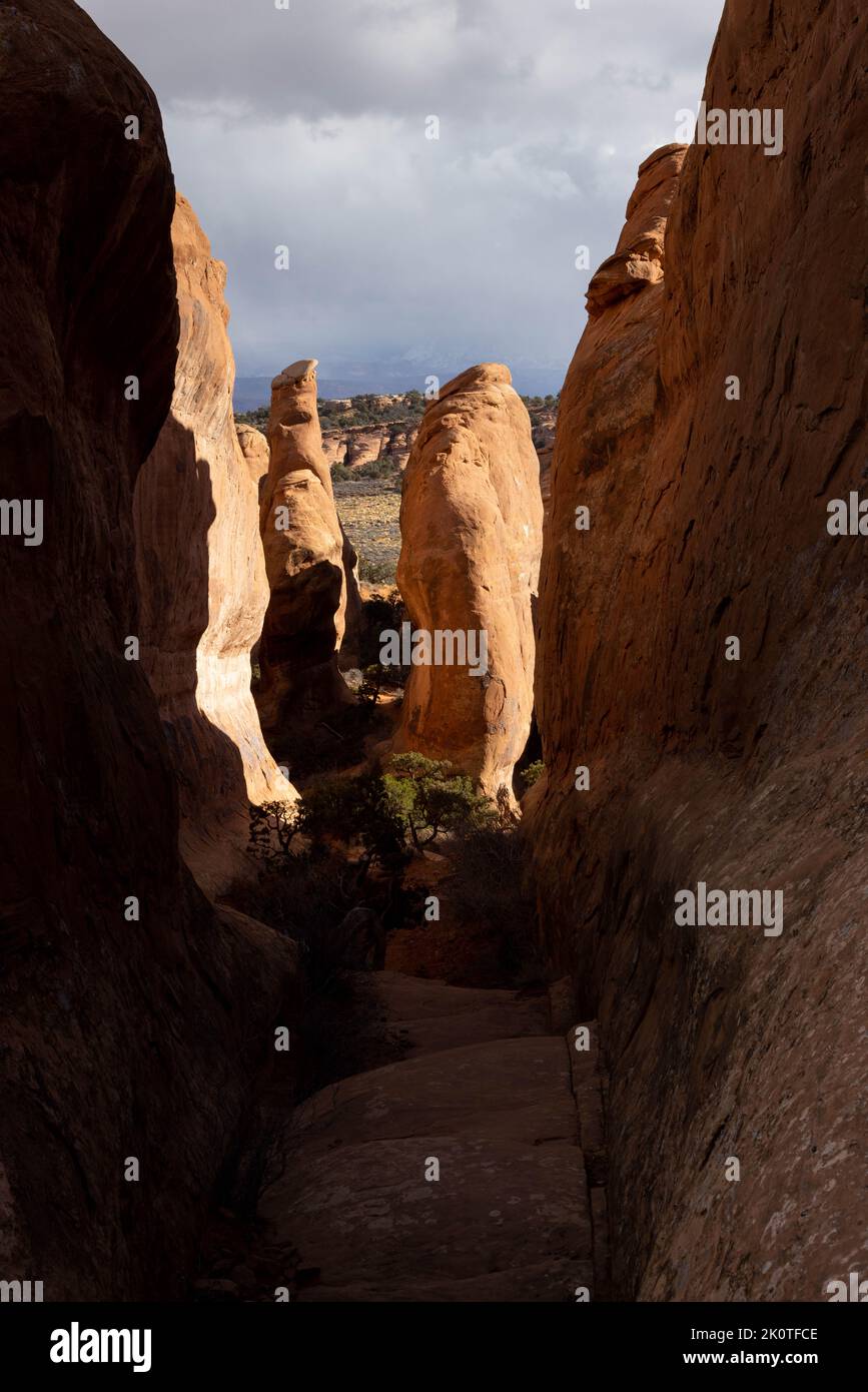 Broken arch loop hires stock photography and images Alamy