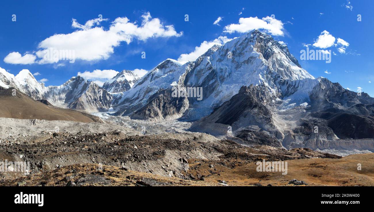 Panoramic view of Everest and Nuptse with beautiful clouds on sky, Khumbu valley and glacier, Sagarmatha national park, Nepal Himalayas mountains Stock Photo