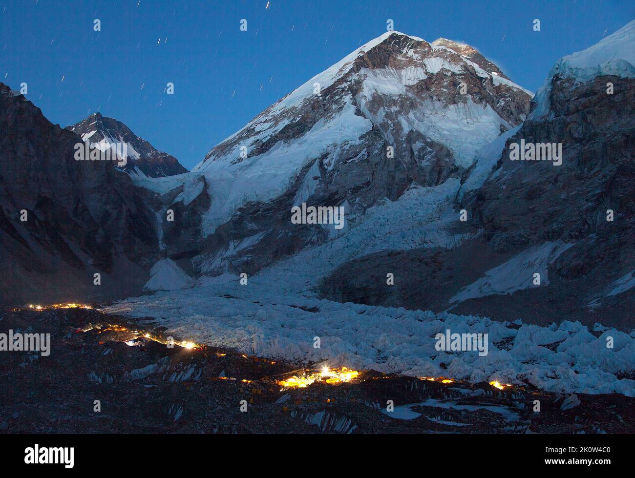 Nightly panoramic view of Mount Everest base camp, Everest area, Khumbu glacier, Sagarmatha national park, Nepal Stock Photo