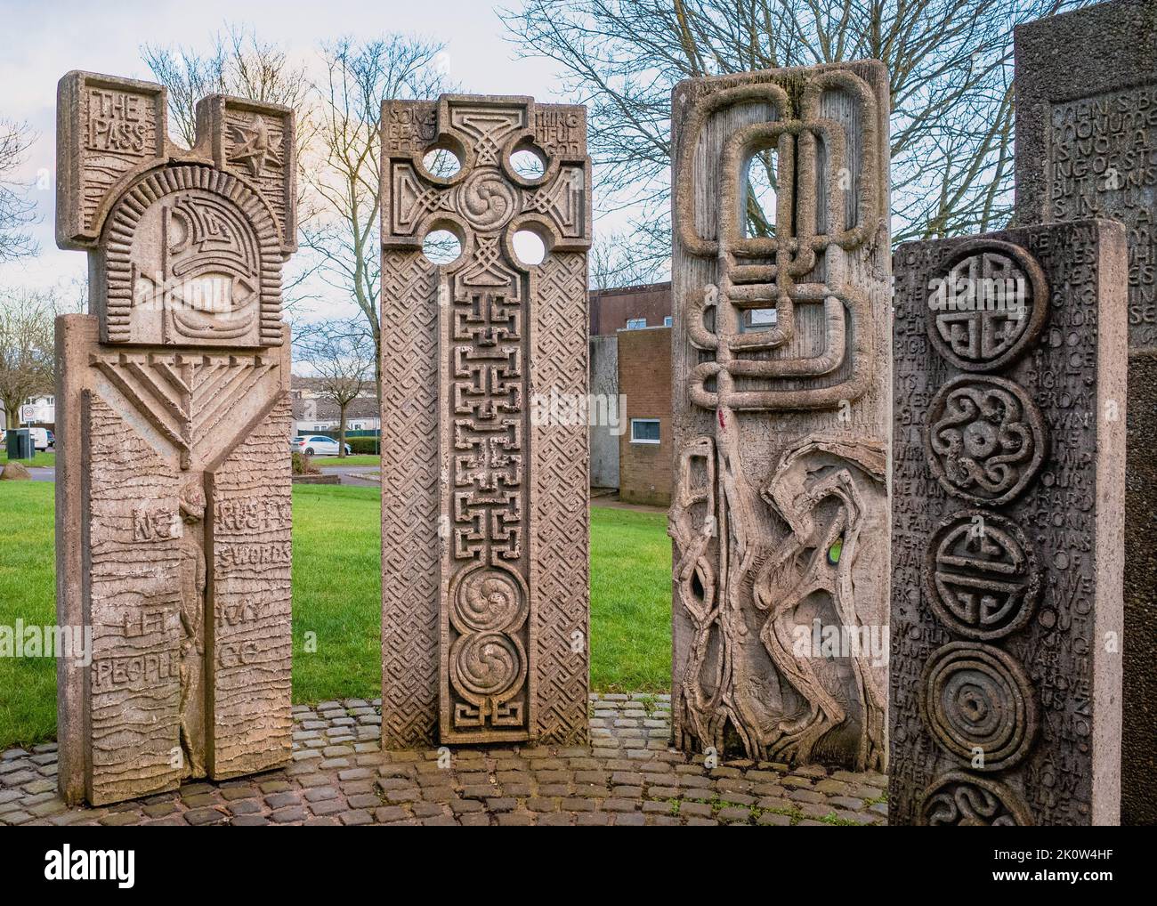 New Town Art, 'The Henge' a concrete sculpture in Pitteuchar, Glenrothes, Fife, Scotland. Stock Photo