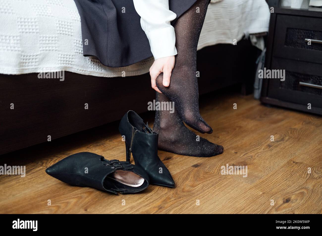 High Heels Damage to Feet. High Heels and Body Aches, Relieve Pain from