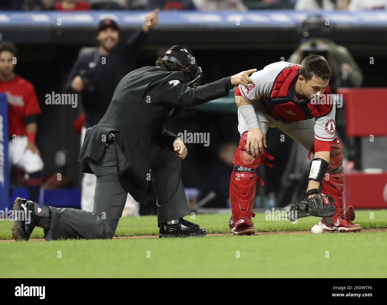 Baseball home plate umpire signals hires stock photography and images