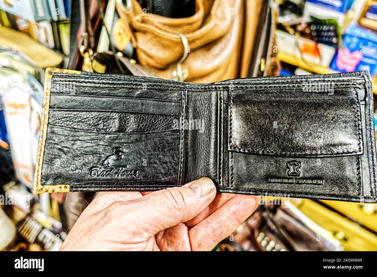 Hand made portemonnaie in werkstatt hi-res stock photography and images ...