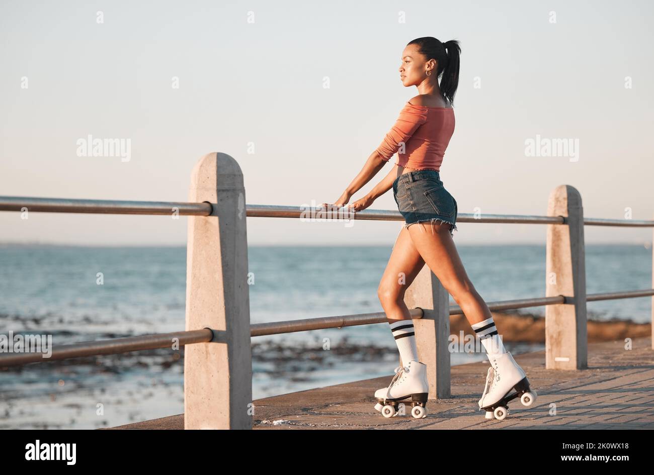 skate beach hi-res photography and images - Alamy