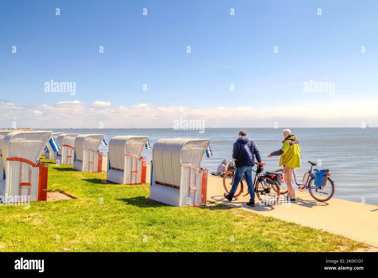 beach-chairs-promenade-at-south-beach-in-wilhelmshaven-germany-stock