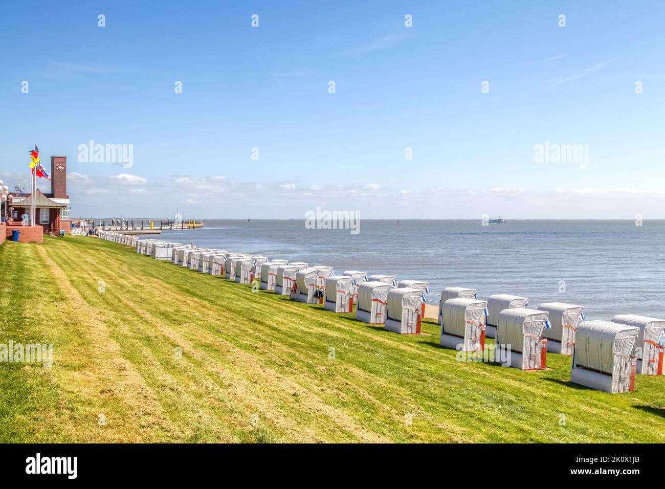 Beach Chairs Promenade At South Beach In Wilhelmshaven Germany Stock beach-chairs-promenade-at-south-beach-in-wilhelmshaven-germany-stock