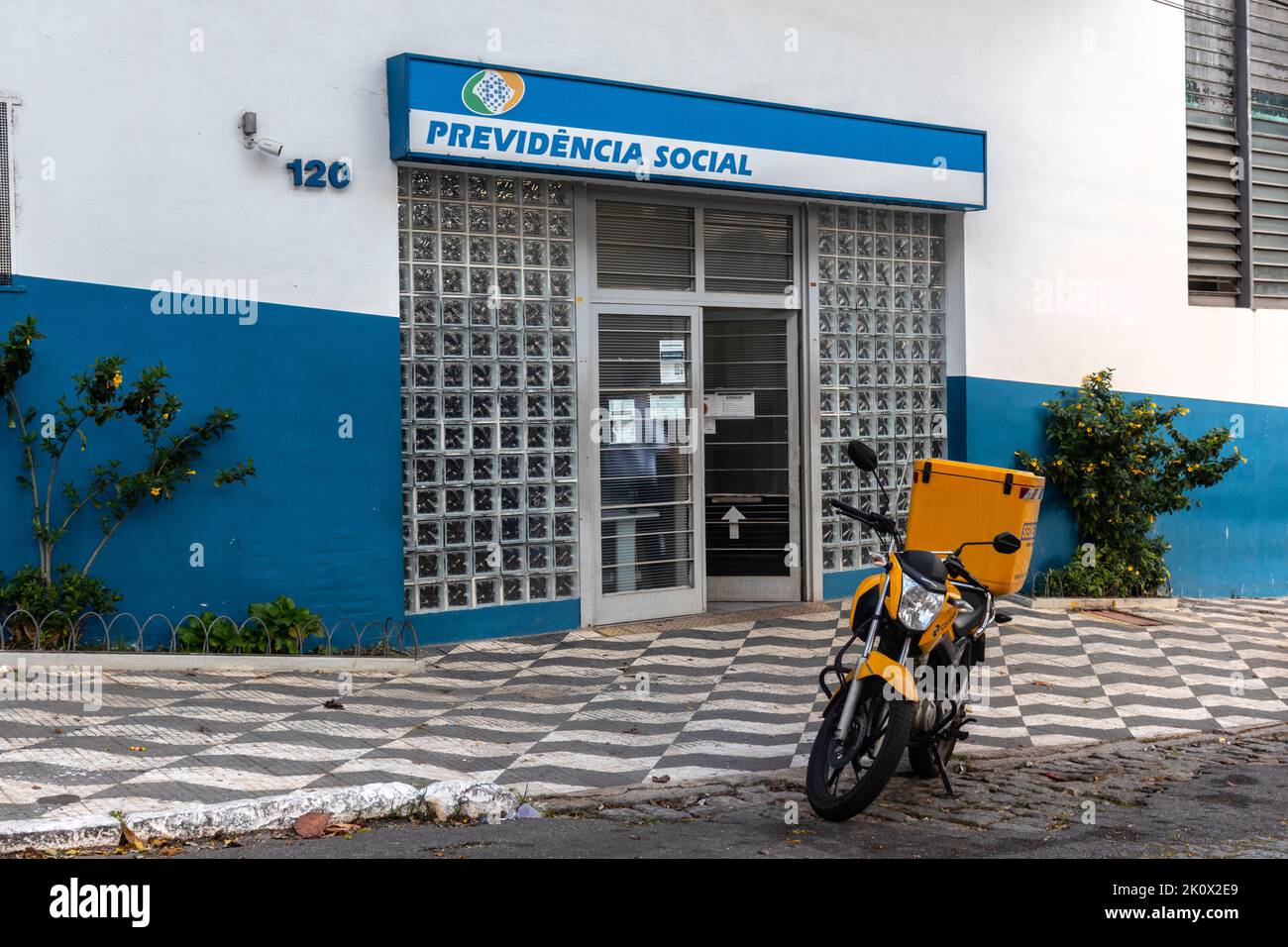 Sao Paulo, Brazil, August 26, 2021. View of the INSS Agency Facade in the Santo Amaro neihborhood, south side of Sao Paulo city Stock Photo