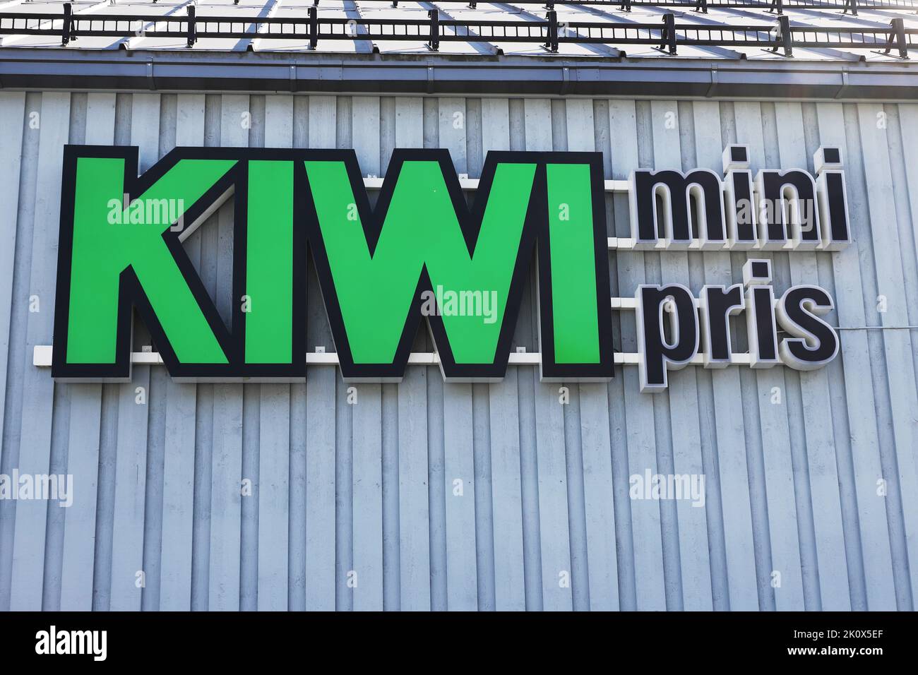 Storen, Norway - September 2, 2022: Close-up view of the Kiwi supermarket logo. Stock Photo