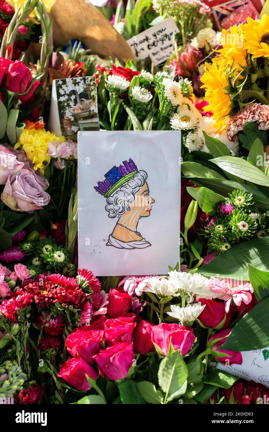 Gift and Flower Tributes to Queen Elizabeth II. London, September 2022 Stock Photo