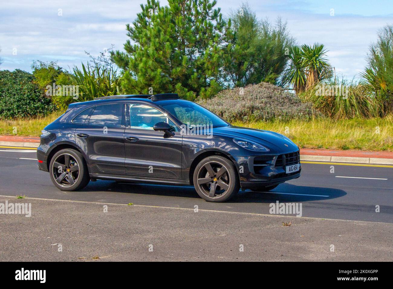 Porsche macan gts hi-res stock photography and images - Alamy